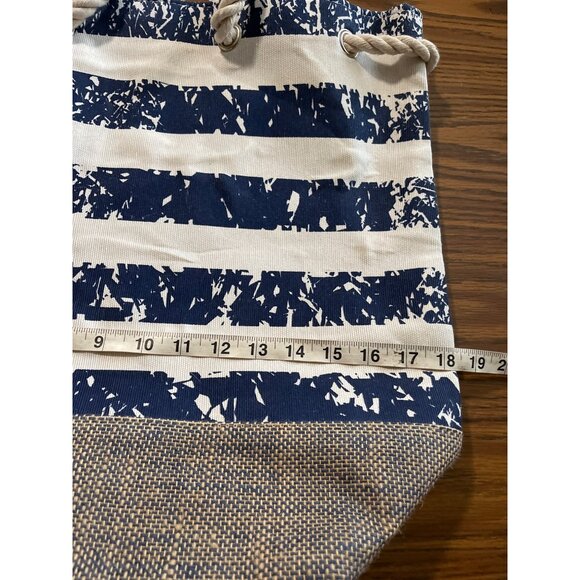 Beach bag with jute bottom and adjustable rope handles blue white striped - Picture 7 of 8